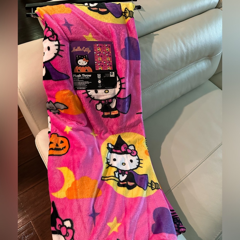 Hello Kitty Pink Halloween Throw/Plush Blanket